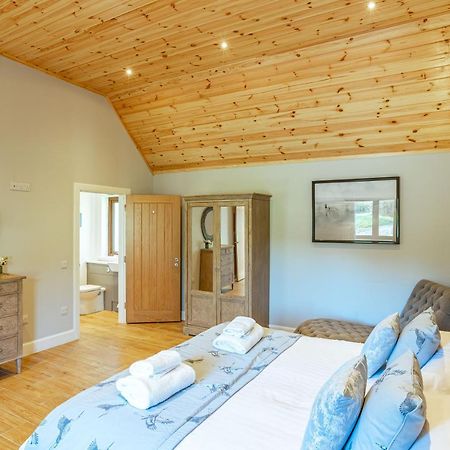Osprey Lodge 1 With Hot Tub Newton Stewart Exterior photo